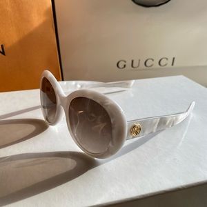 Authentic white Gucci glasses w/ case